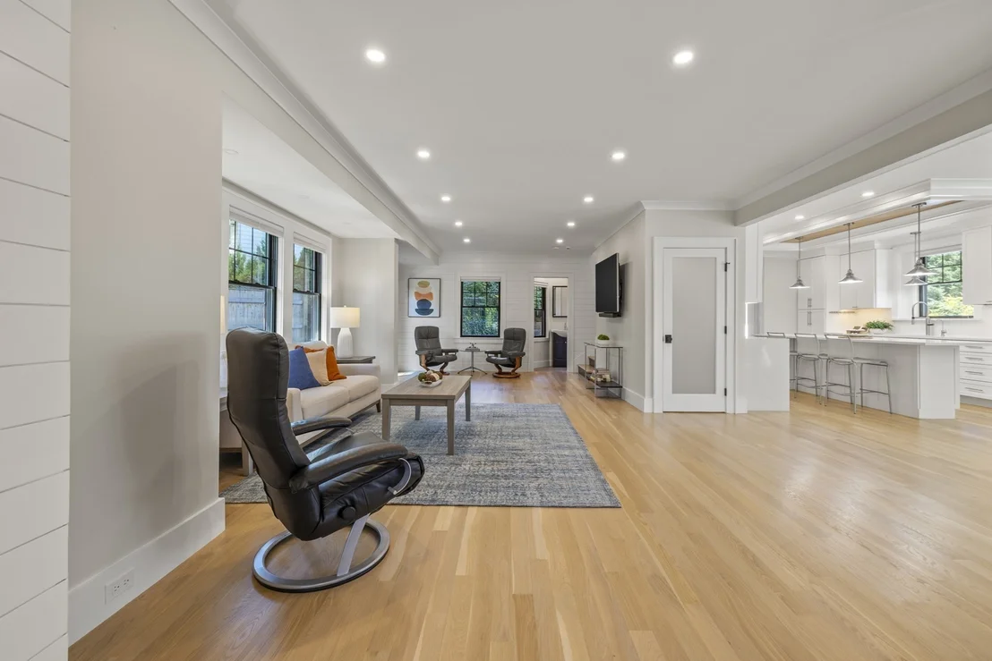 Photo of 579 Centre St