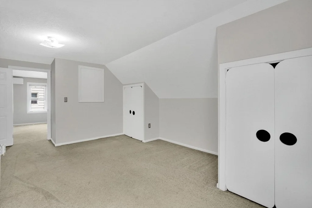 Photo of 76 Roosevelt Ave