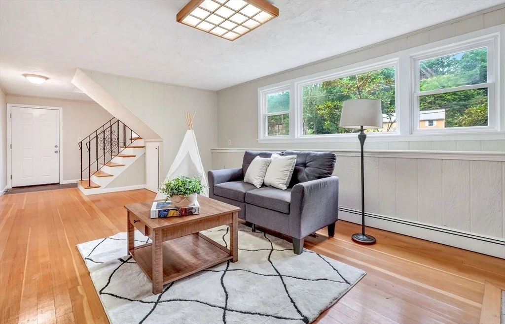 Photo of 10 Glenridge Dr