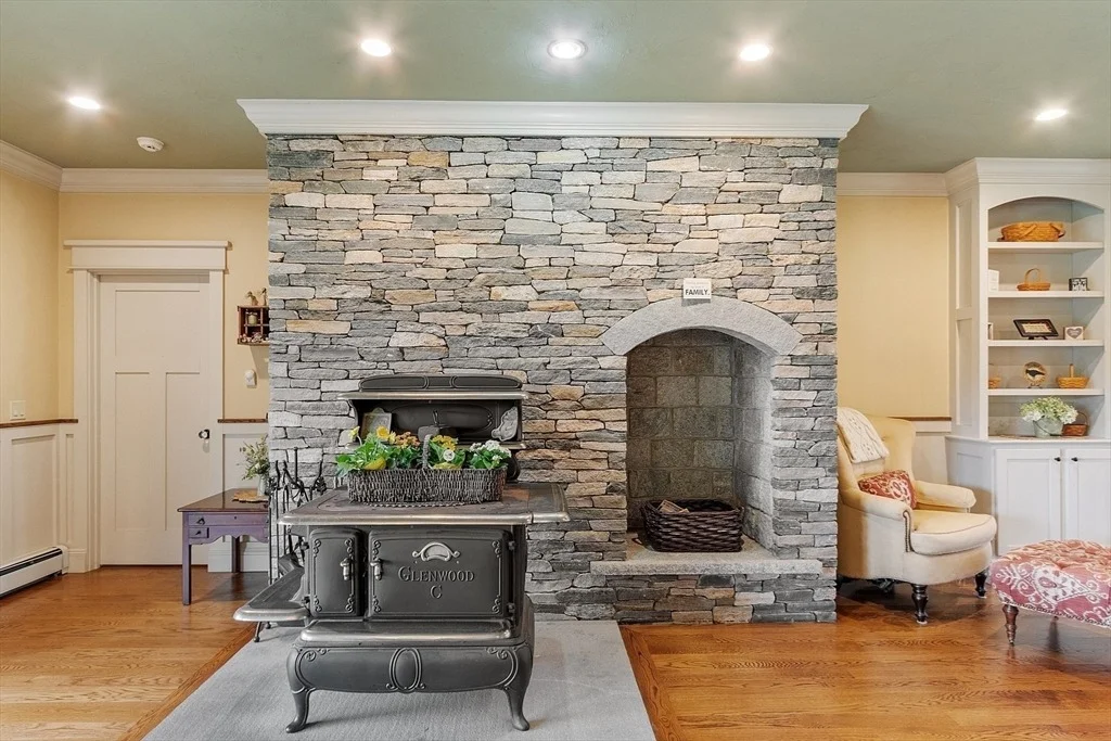 Photo of 9 Sequoia Dr