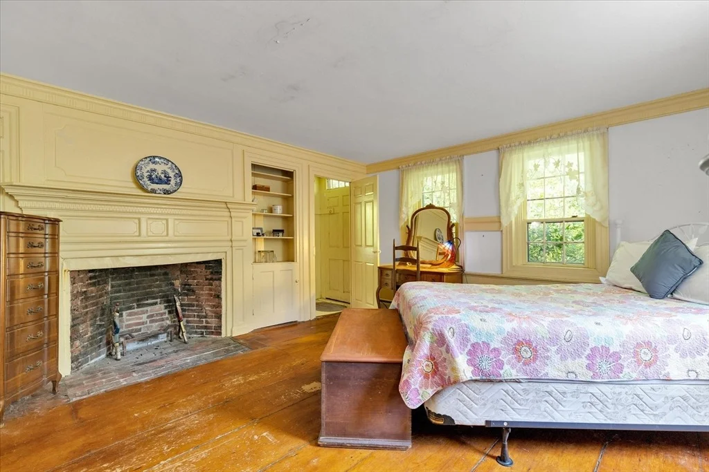 Photo of 1285 Massasoit Rd
