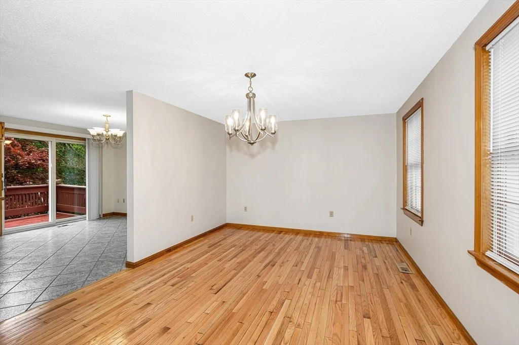 Photo of 91 Leonard Circle