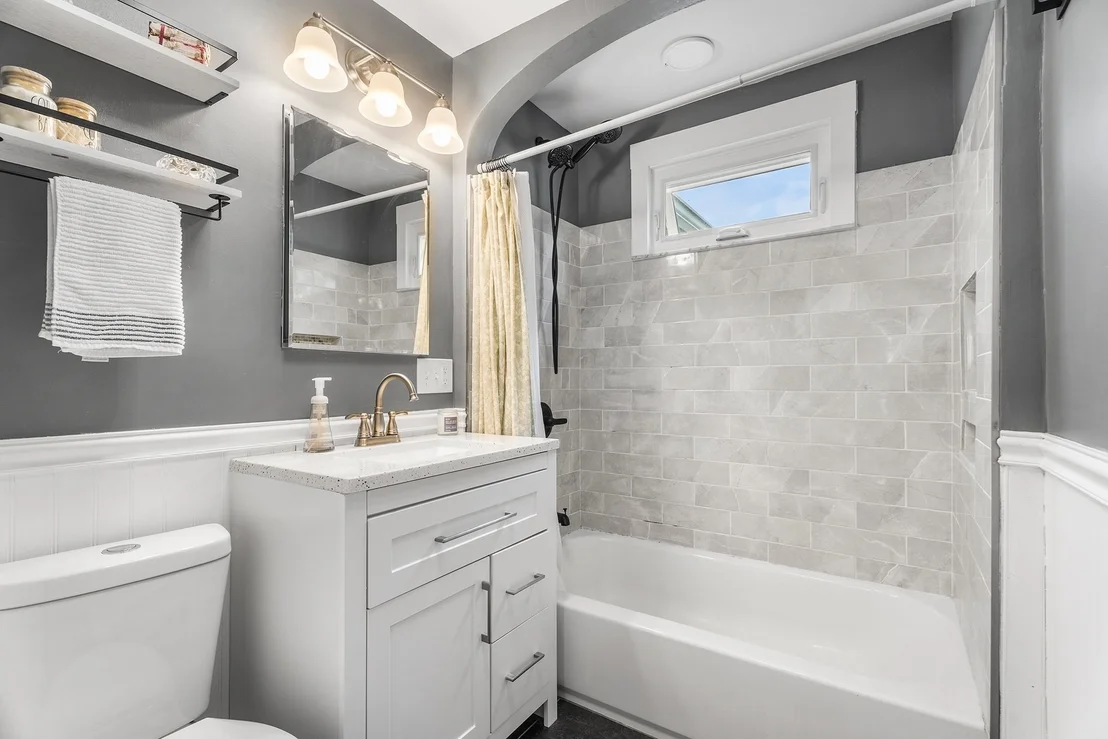 Photo of 403 June St