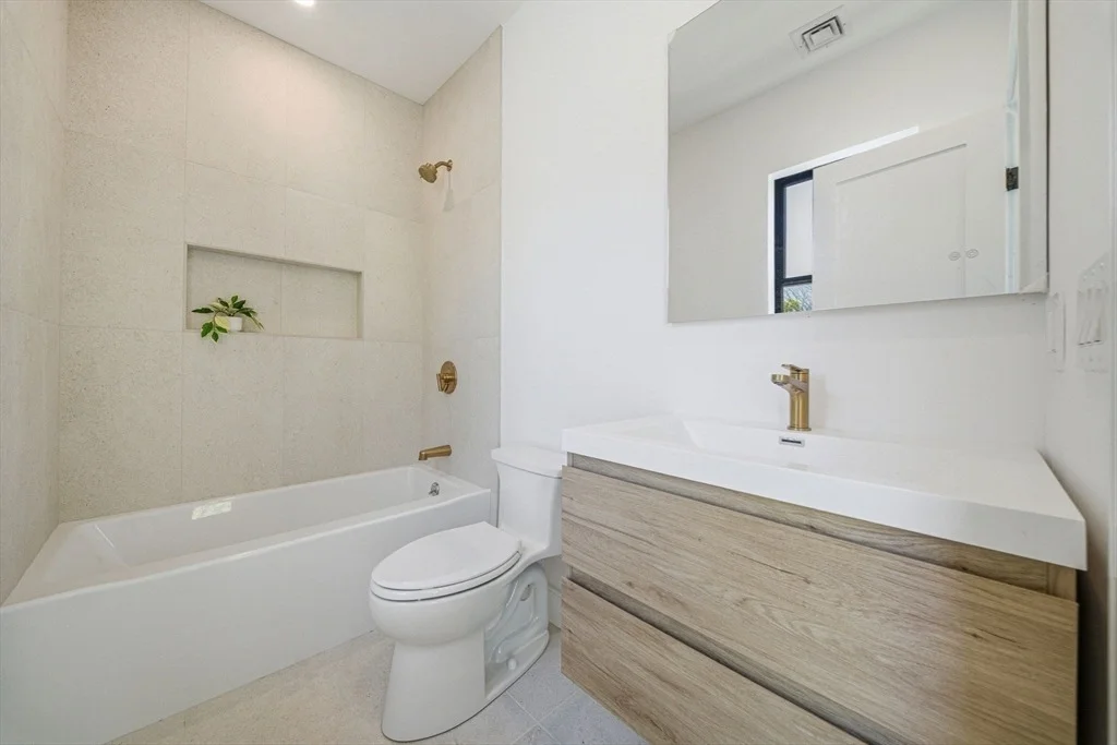 Photo of 28 Chandler