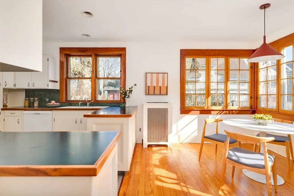 Photo of 20 Cameron Avenue