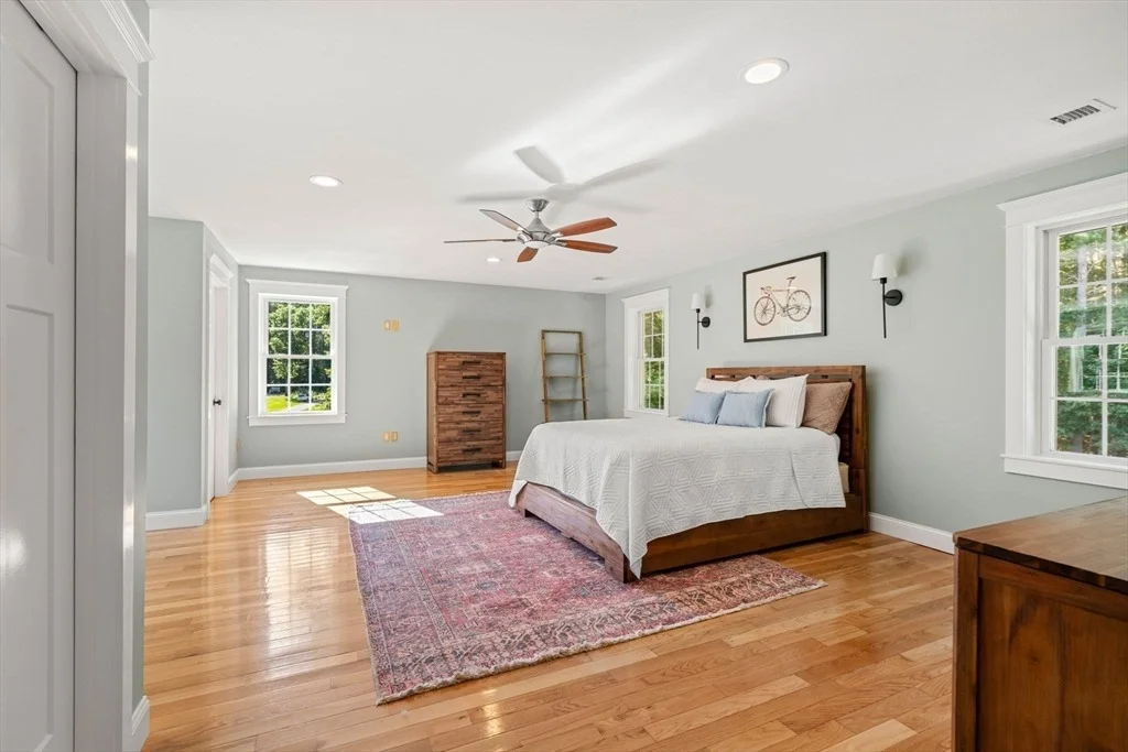 Photo of 431 River St