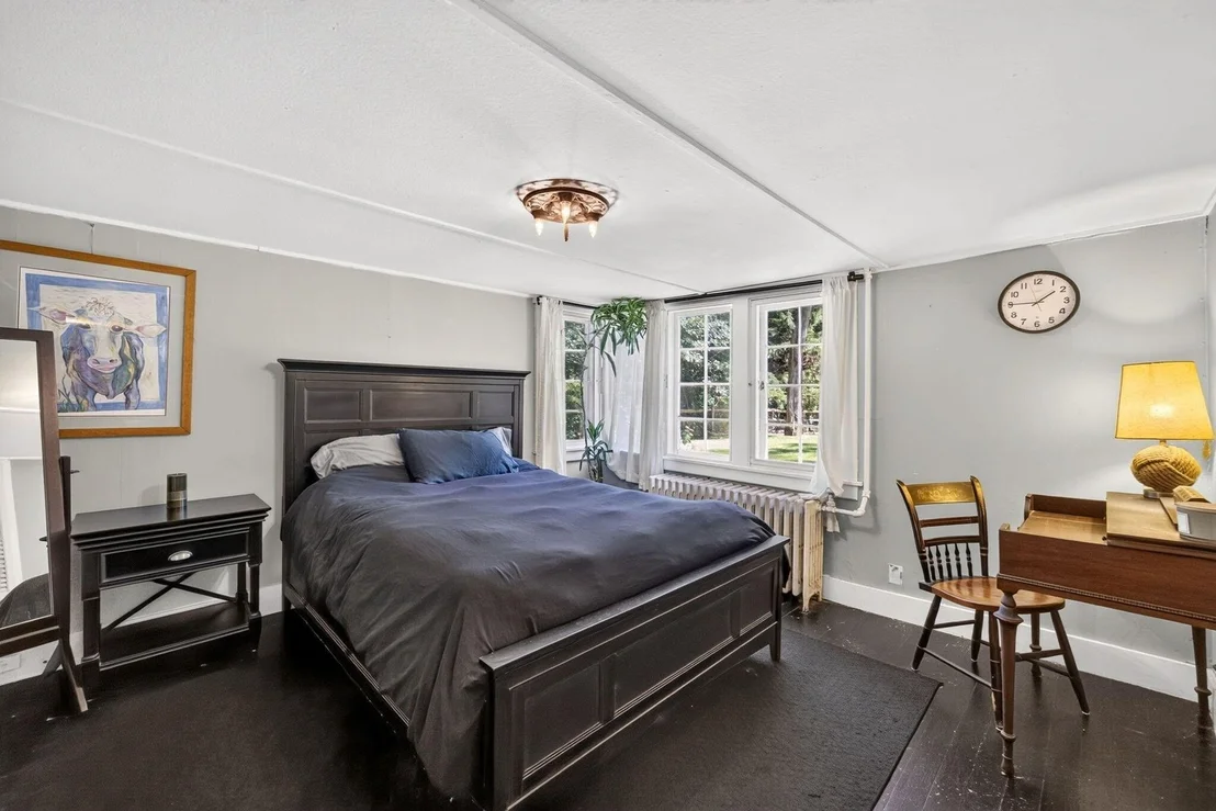 Photo of 7 Carmen Ln