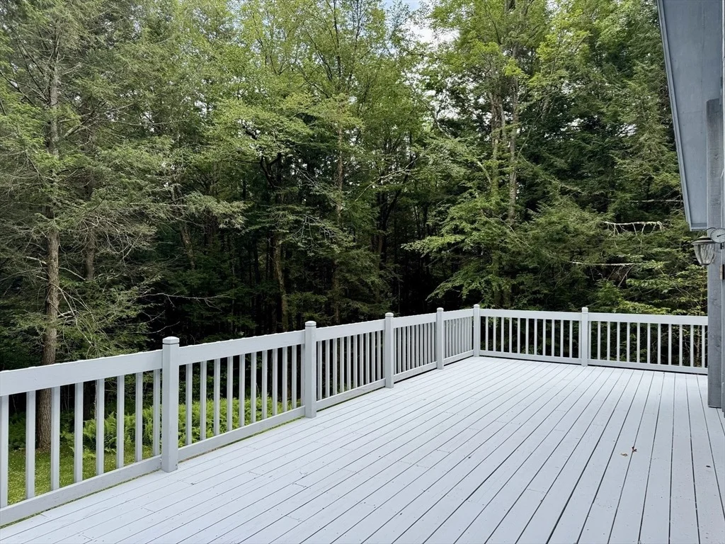 Photo of 80 River Road