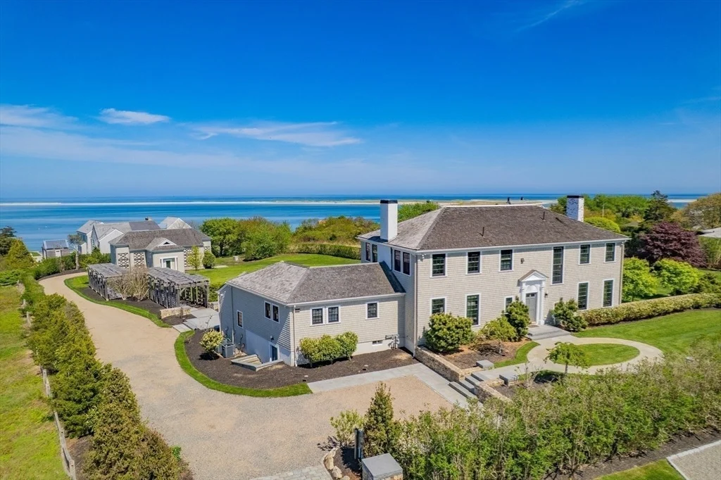 Photo of 108 Shore Road