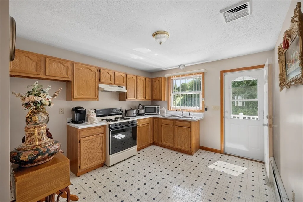Photo of 1200 Bay St