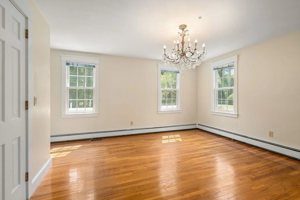 Photo of 468 Delano Rd