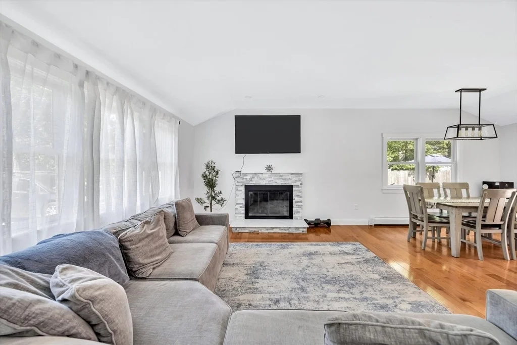 Photo of 25 Nancy Ln