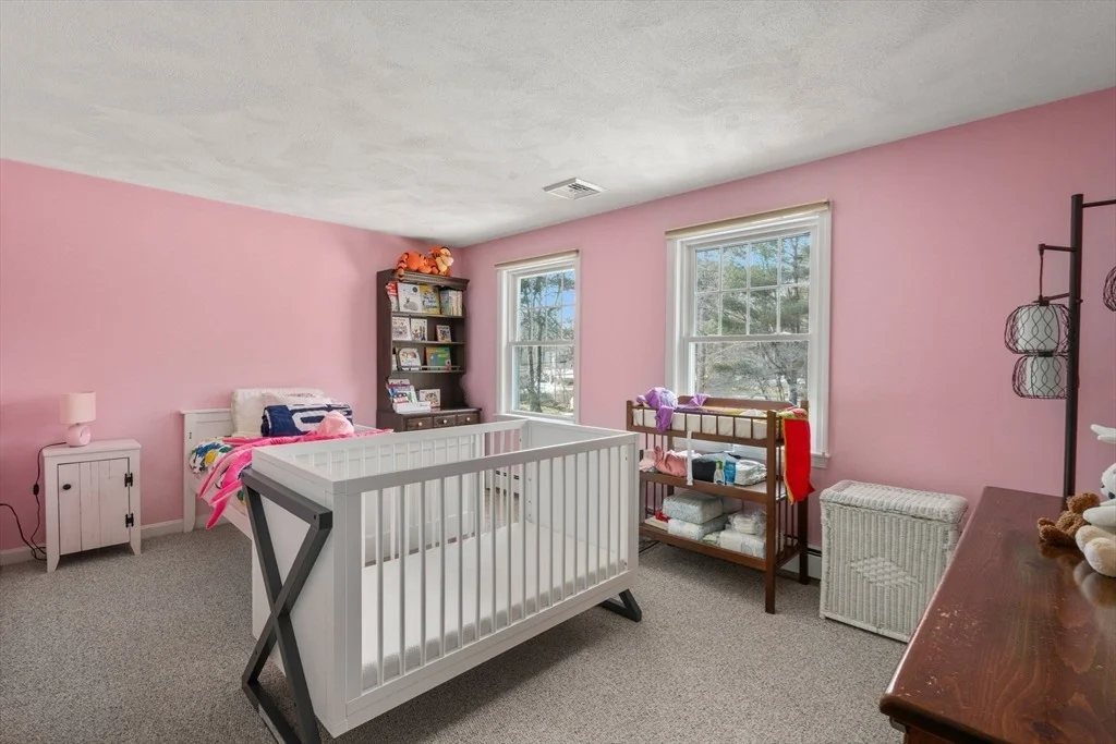 Photo of 45 Heritage Dr