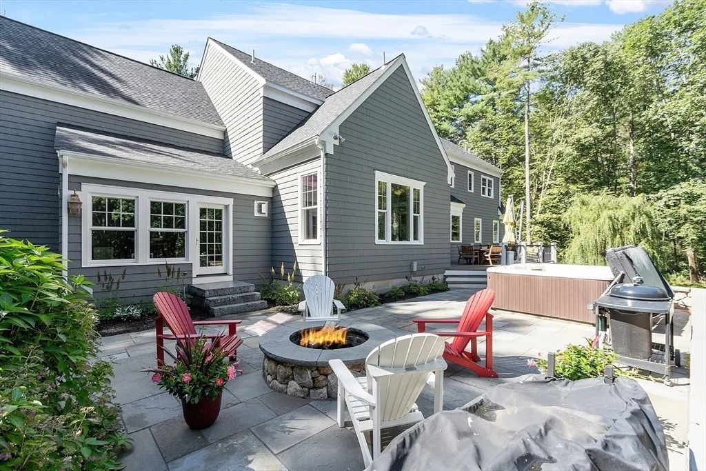 Photo of 80 Daniels Ln