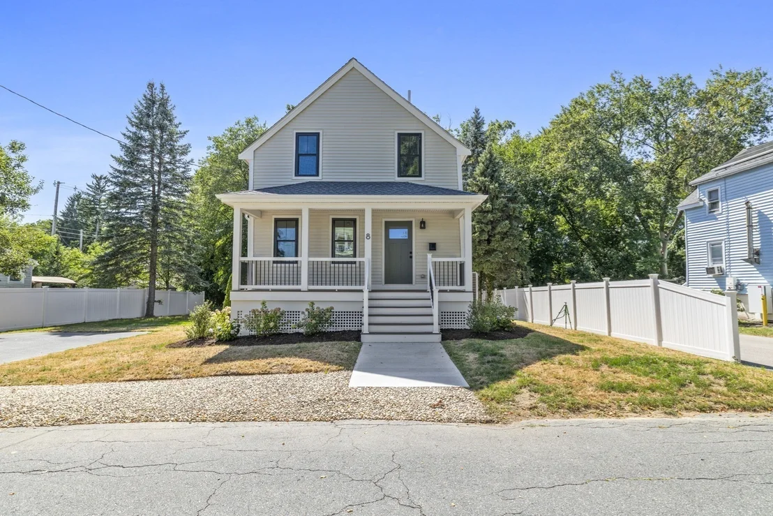 Photo of 8 Rodman Rd