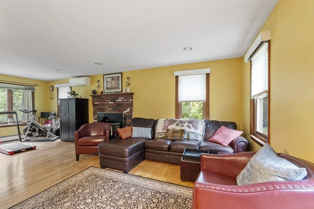 Photo of 378 Pelham Rd