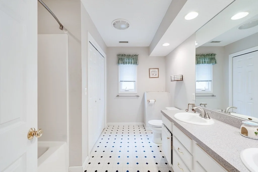 Photo of 64 Hillcrest Circle