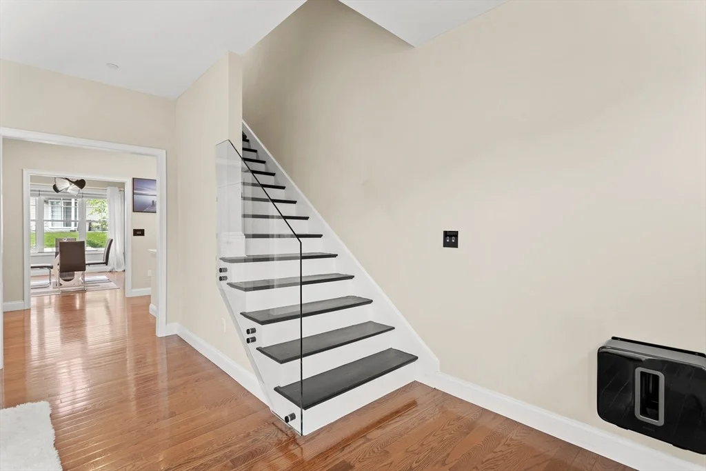 Photo of Unit B at 5 Manor Dr