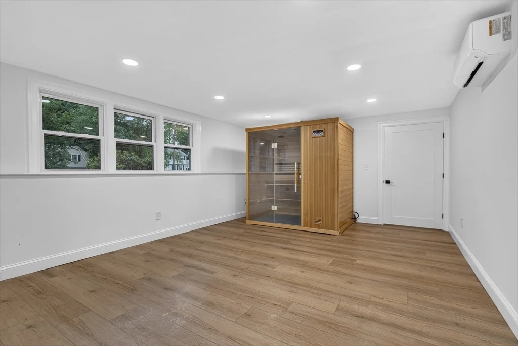 Photo of 14 Travis Dr
