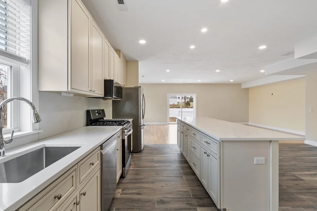Photo of 23 Leslie Rd