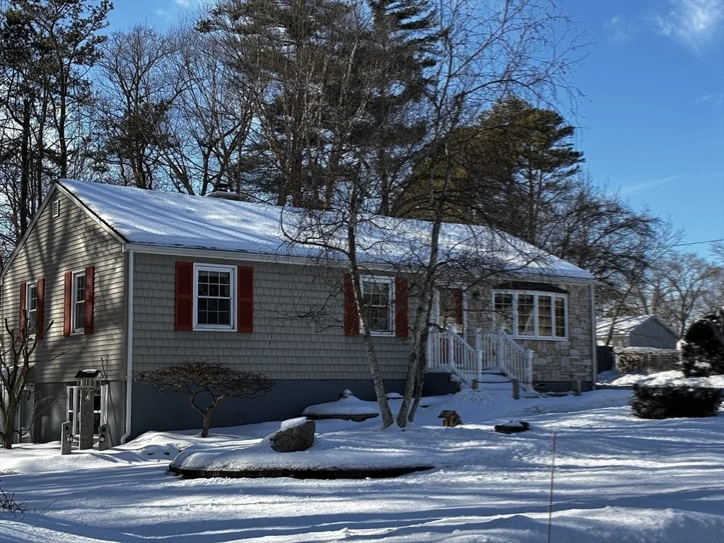 Photo of 96 Clearbrook Dr