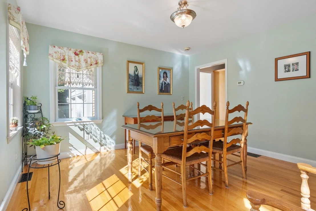 Photo of 4 Samuels Ln