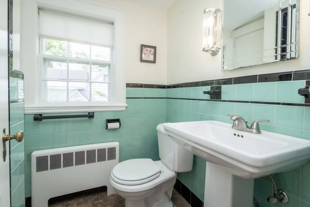 Photo of 4 Crescent St