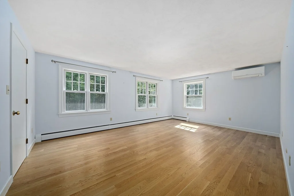 Photo of 10 Green Ln