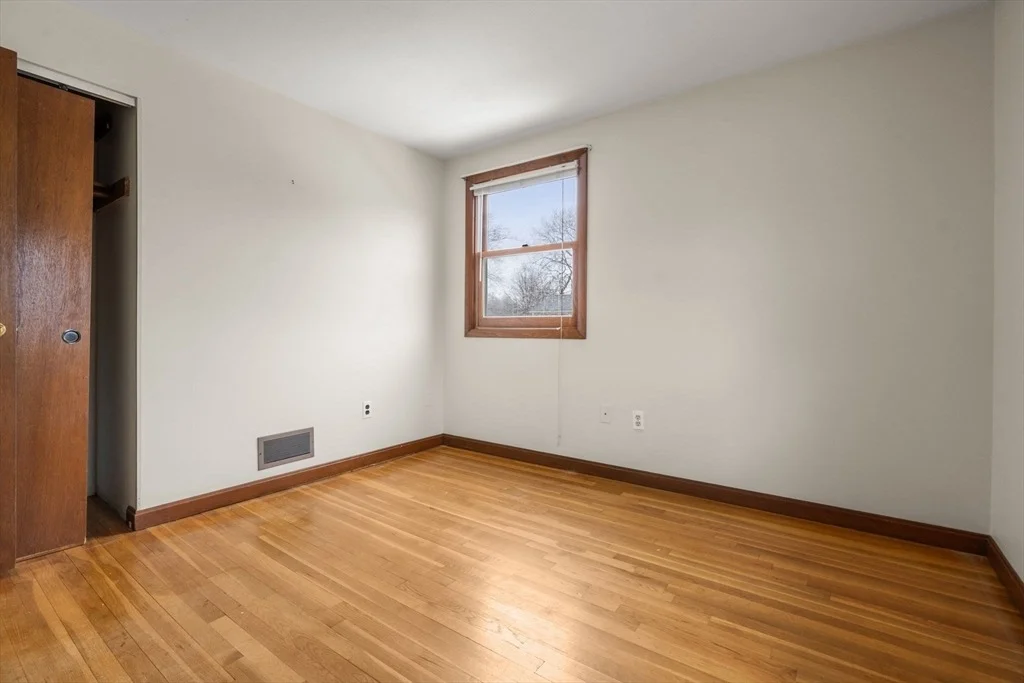 Photo of 6 Nancy Cir