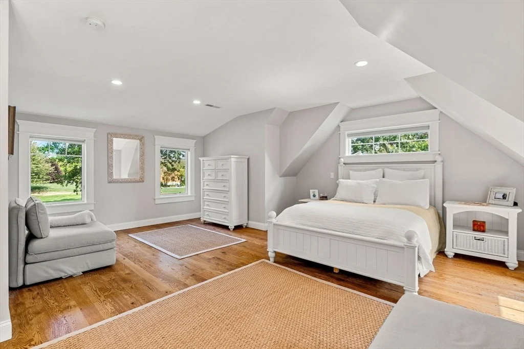 Photo of 2 Riverview Hill