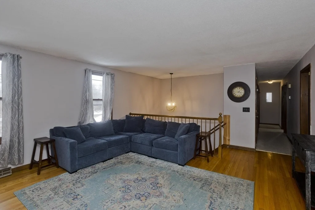 Photo of 11 Claren Dr