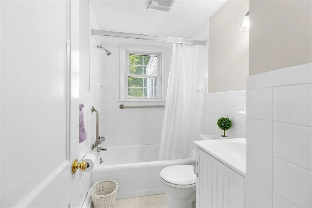 Photo of 273 River St