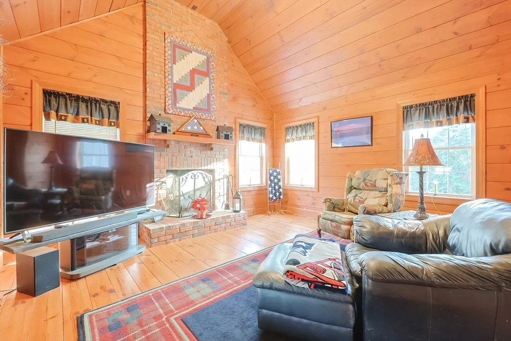 Photo of 11 Brigham Rd