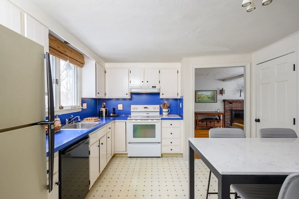 Photo of 40 Dean Rd