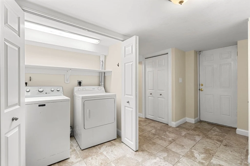 Photo of 19 Cunningham Cir