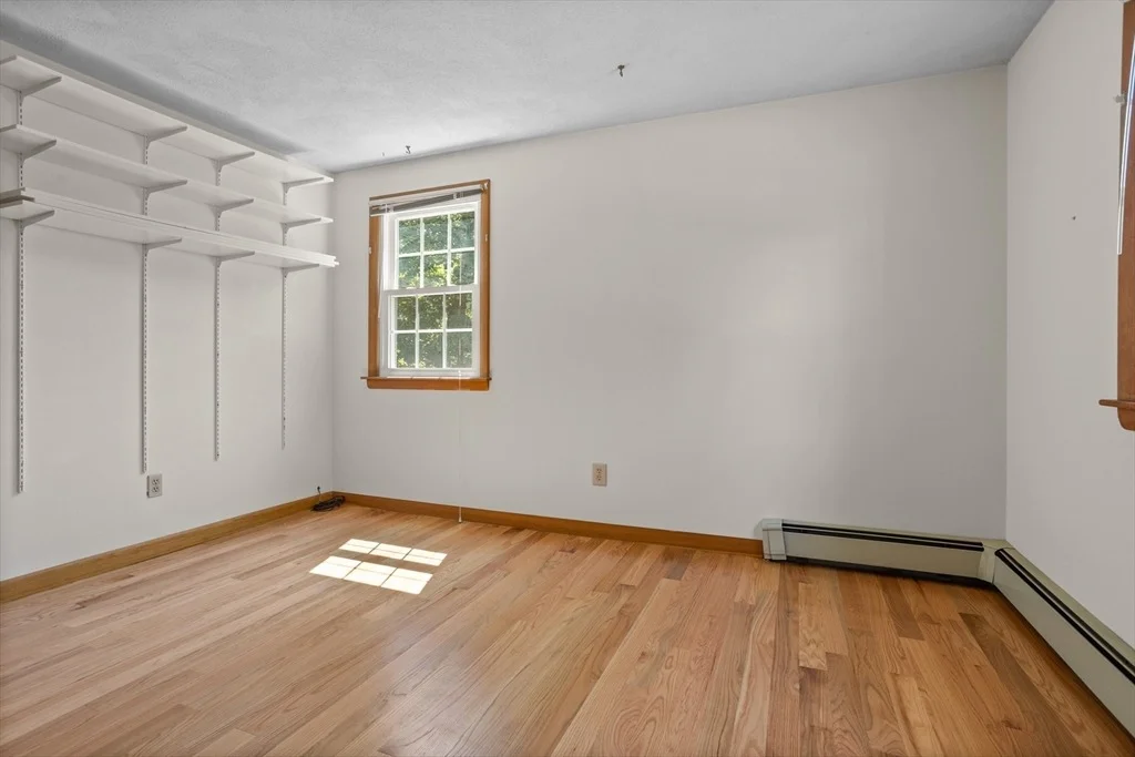 Photo of 19 Douglas Dr