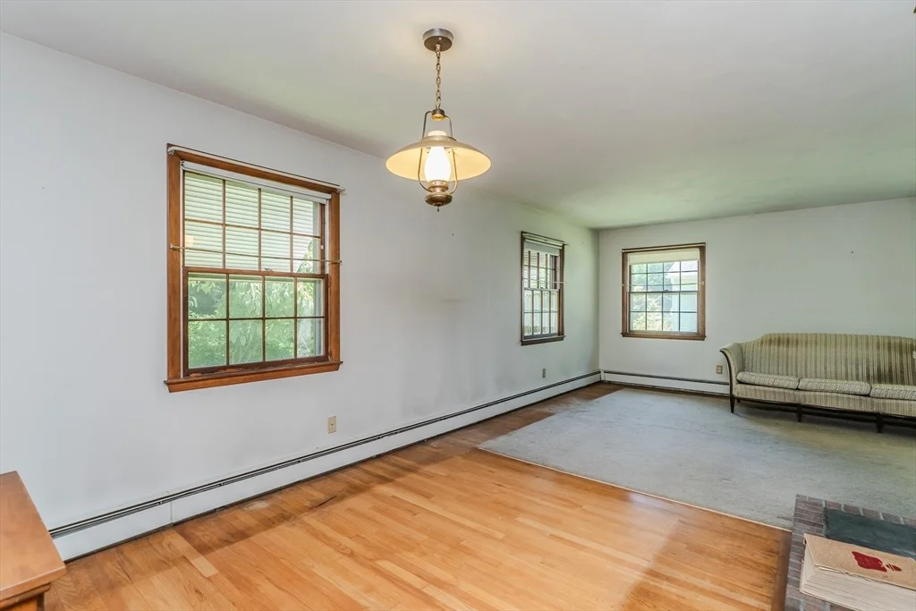 Photo of 89 Lake St