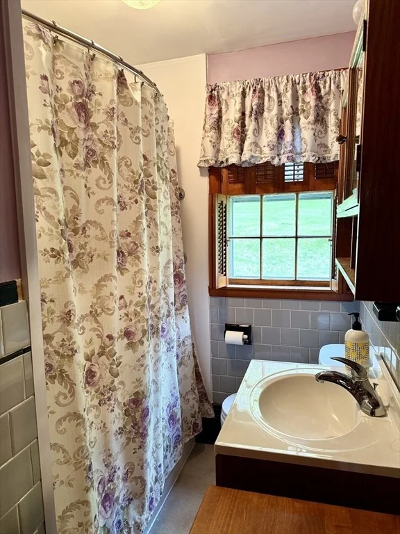 Photo of 81 Clinton Rd