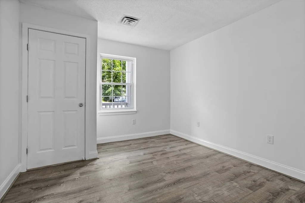 Photo of Unit A at 400 Brookside Dr