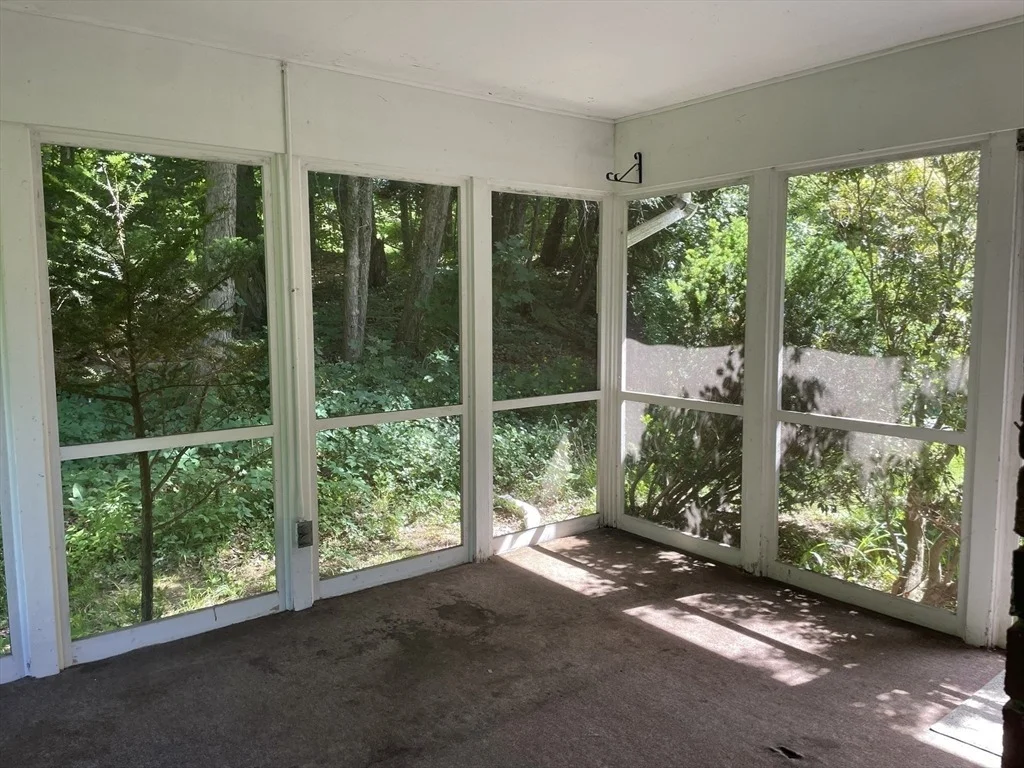 Photo of 51 Jeffrey Ln