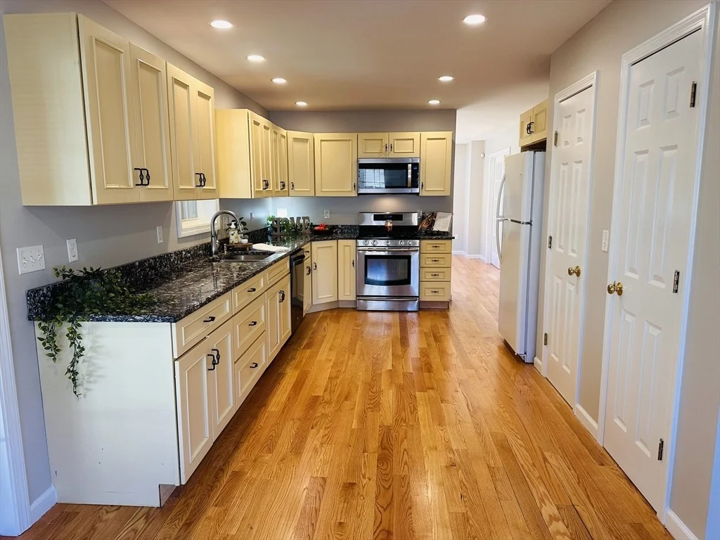 Photo of 16 Rita Ln