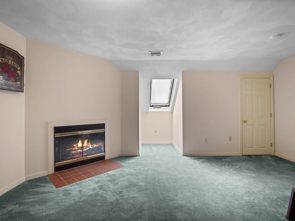 Photo of Unit 2 at 4 Deer Path