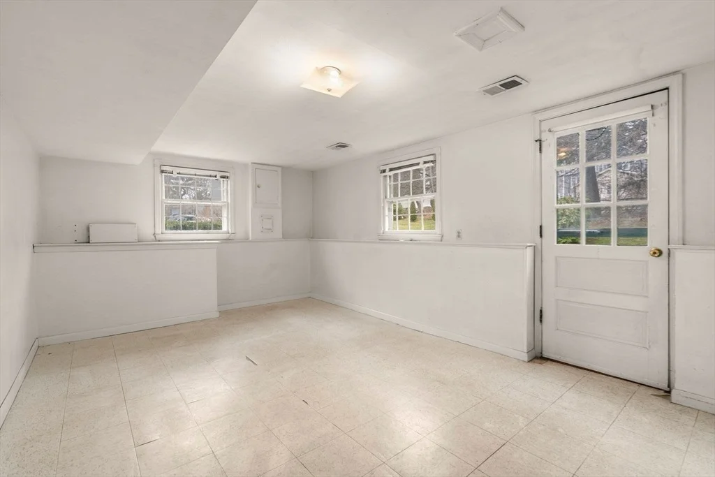 Photo of 2 Simpson Dr