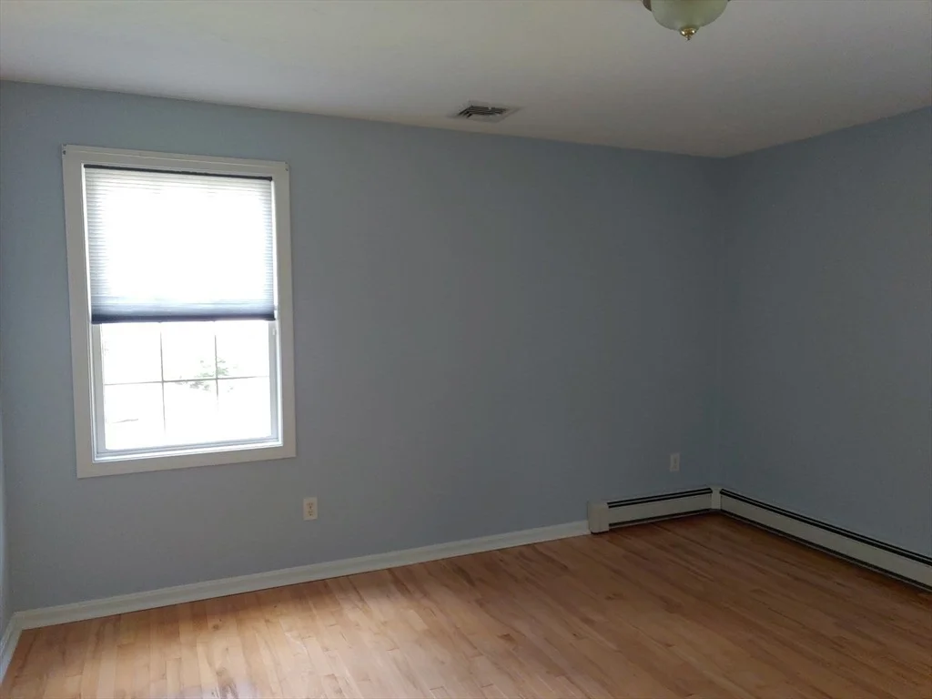 Photo of 4 Deerfield Cir