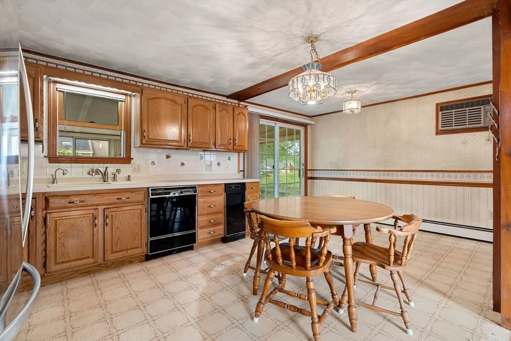 Photo of 15 Perley St