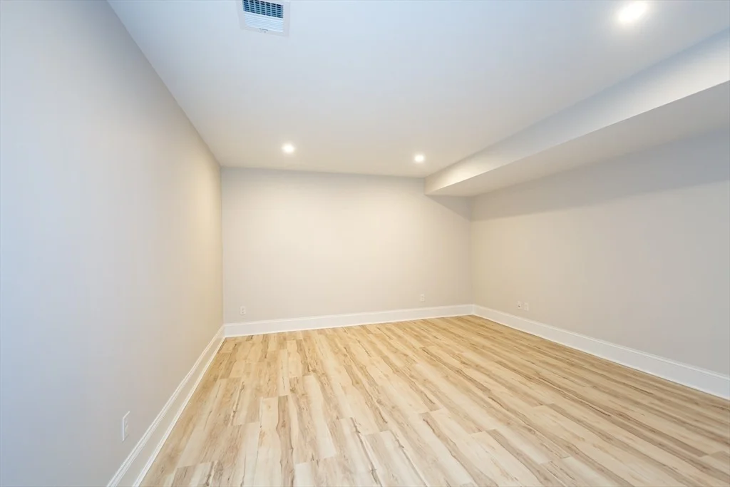 Photo of 6 Briar Ln