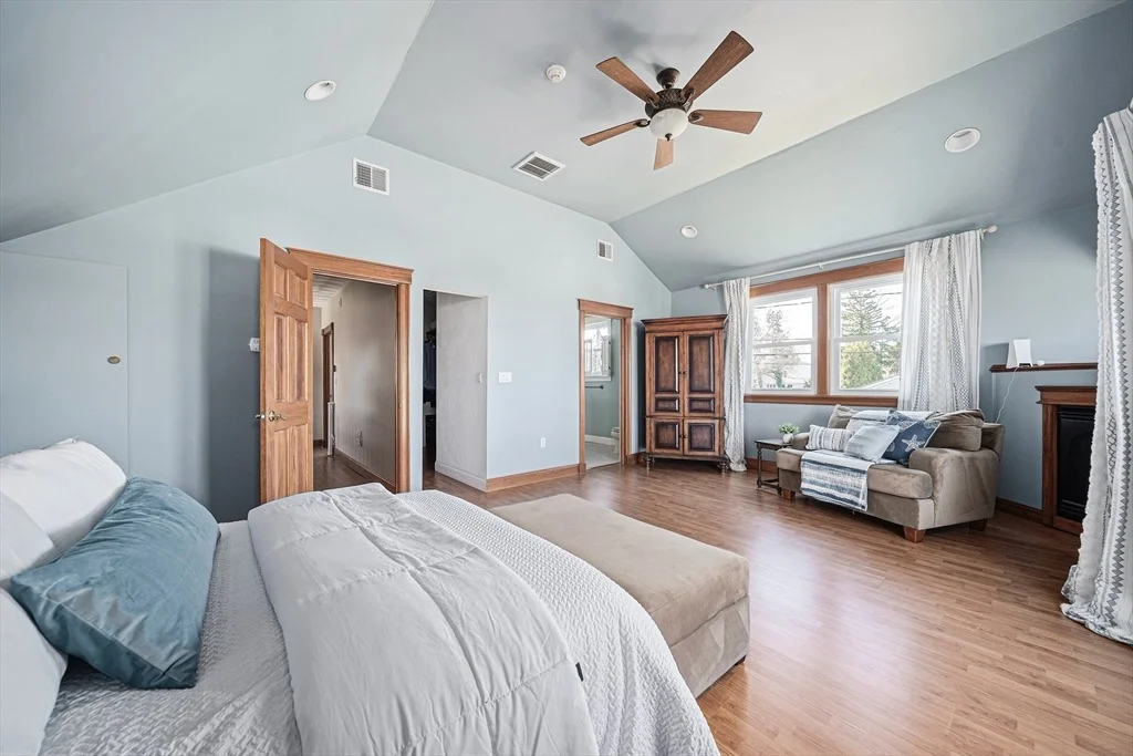 Photo of 53 Shore Dr