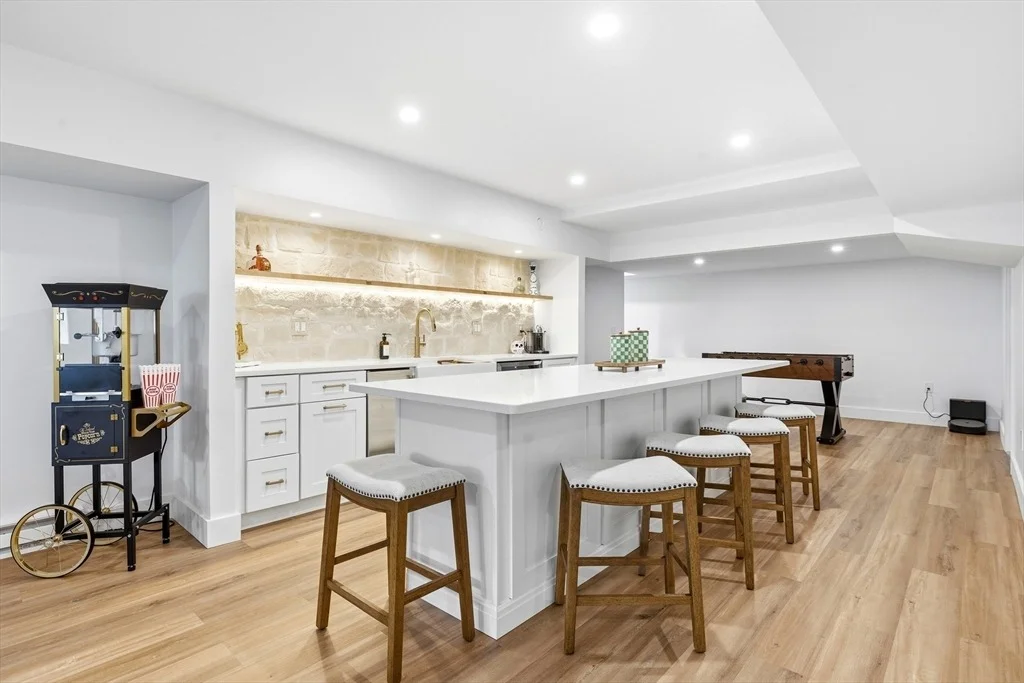 Photo of 112 Middle Rd