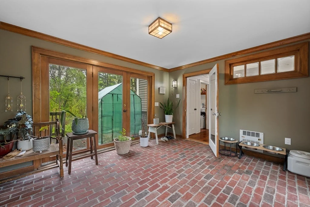 Photo of 16 Elliott Road