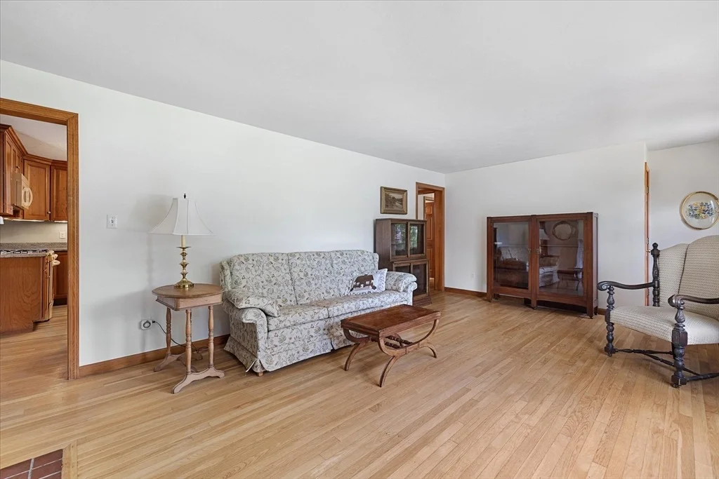 Photo of 6 Hillside Dr